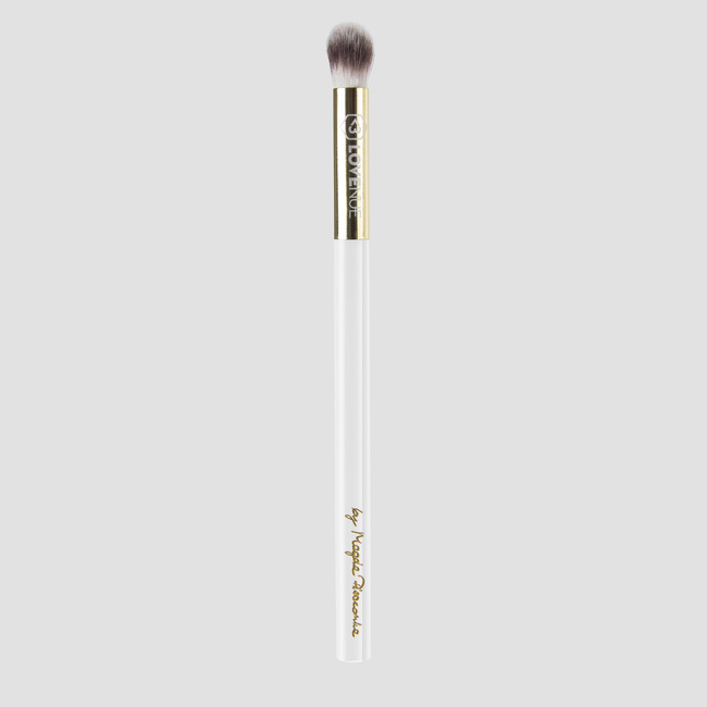 Eyeshadow Blend and Illuminate Brush LOVENUE by Magda Pieczonka No 7