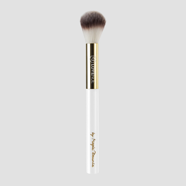 Powder and Illuminate Brush LOVENUE by Magda Pieczonka No 8